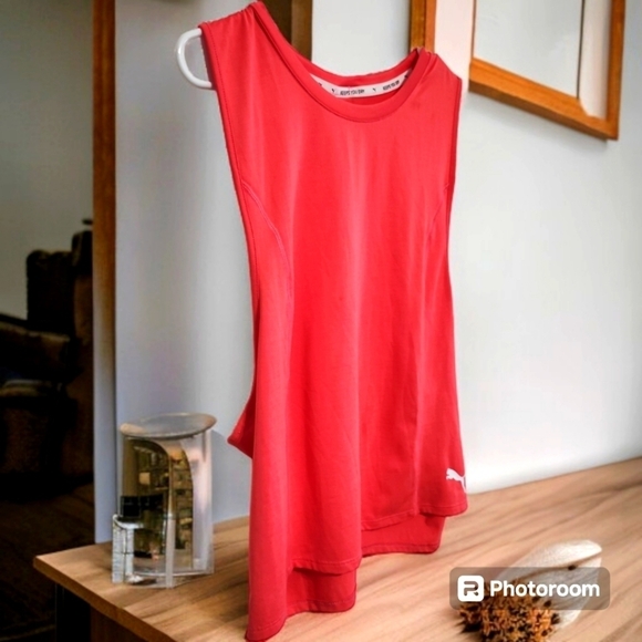PUMA Women's Red Sleeveless Top - Excellent Condition Size Large - Picture 2 of 4